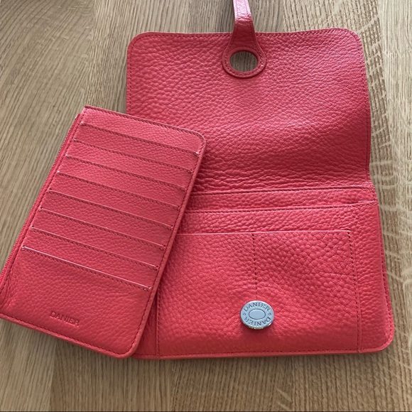 👜Danier Coral Pebbled Leather Two Piece Wallet (removable card coin wallet)👜 - Picture 11 of 11